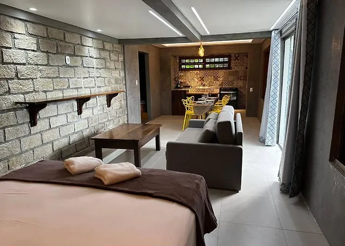 Apto 10, Temático Veuve Clicquot com Jacuzzi na Morada do Ganso Bombinhas